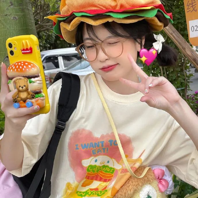 早餐时女歌迷快闪
